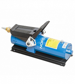 На сайте Трейдимпорт можно недорого купить Насос пневмогидравлический, 690 мл NORDBERG N3P1. 